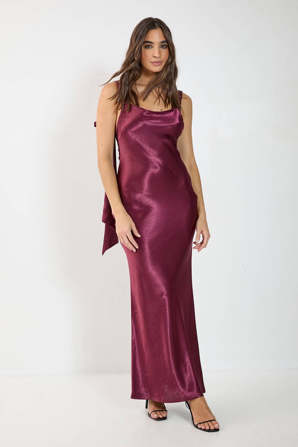 bgg27688_wine_xl