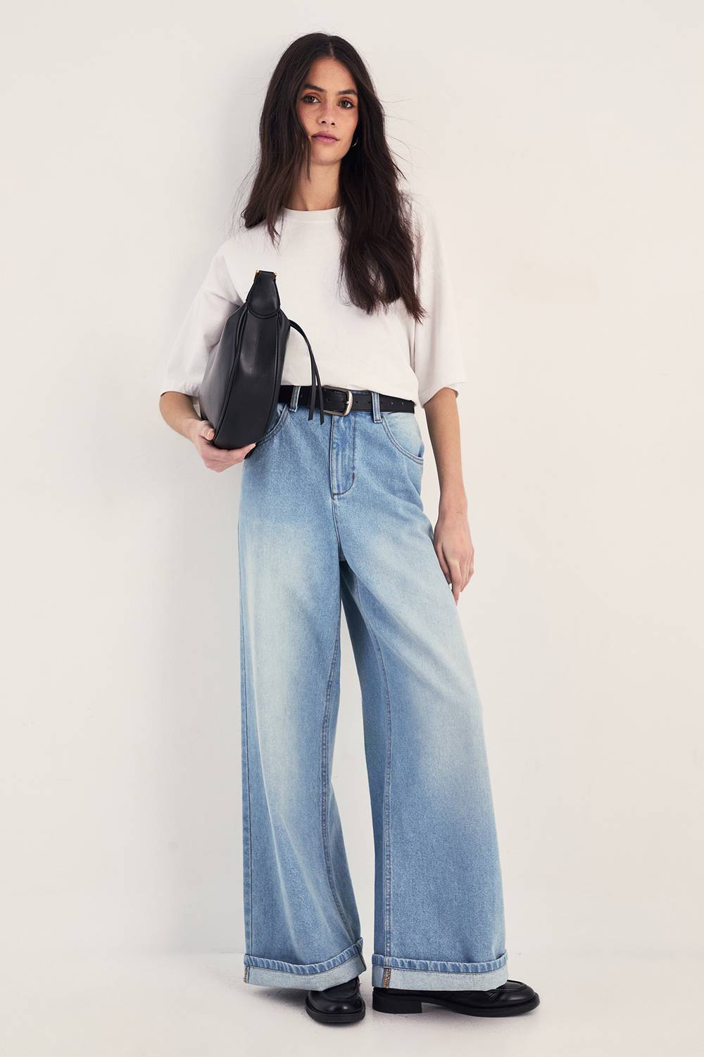 bgg27742_pale20wash_xl