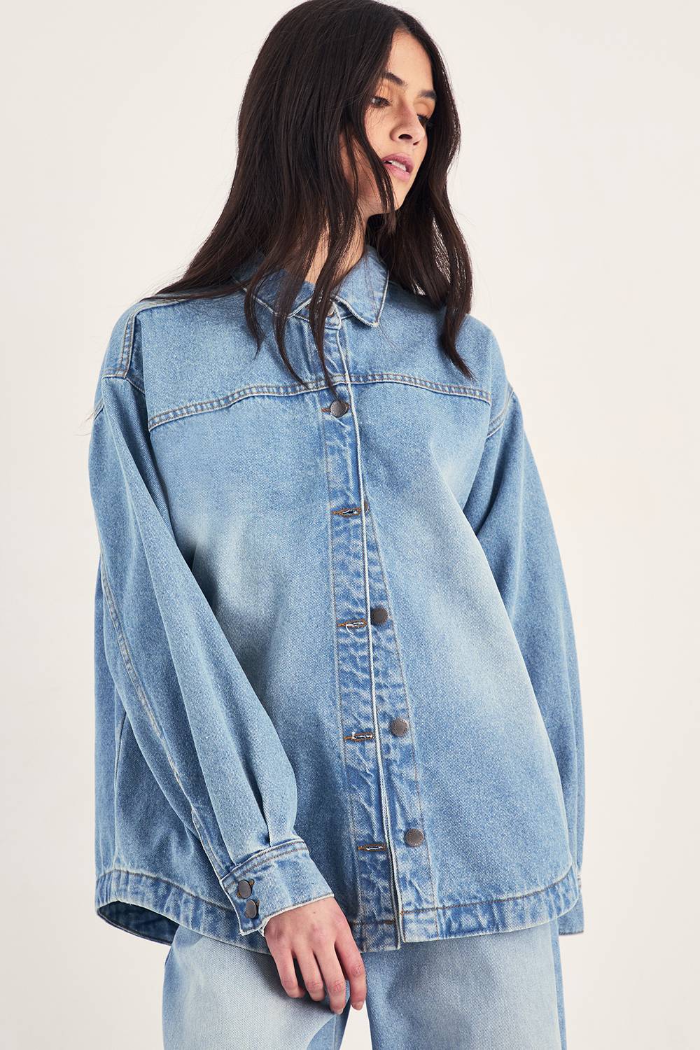 bgg27748_pale20wash_xl